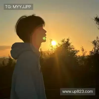 劳麟非